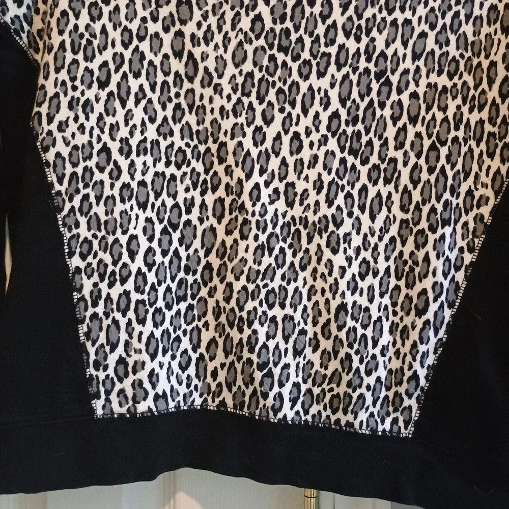 JNY Jones New York Sport Leopard Print Long Sleeve Top - Sz M - Picture 4 of 11